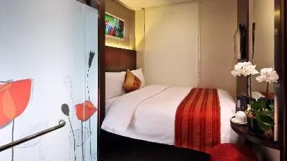 Hotel Clover 5 HongKong Street (SG Clean)