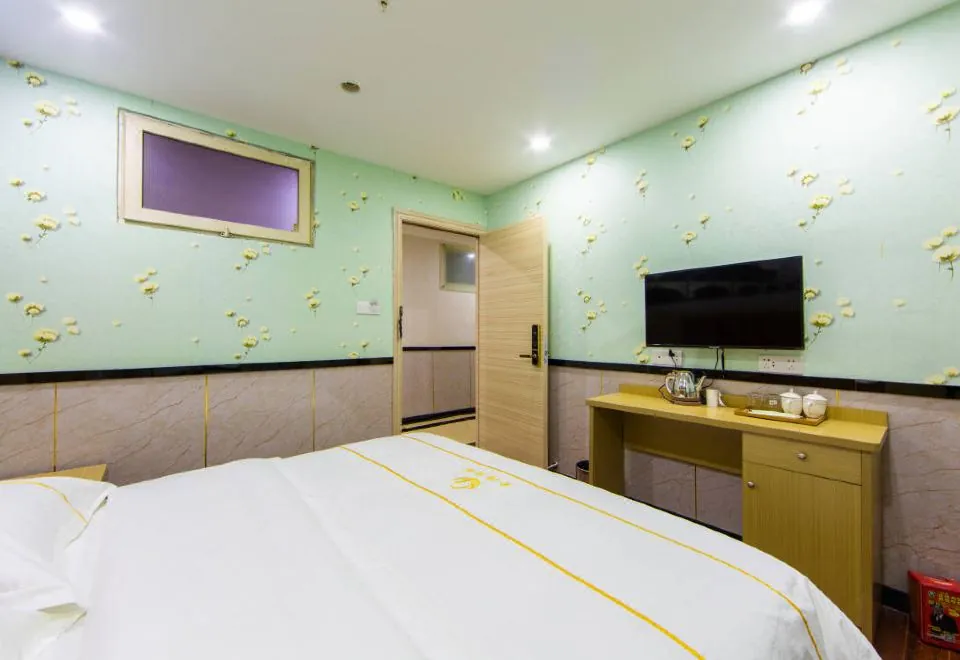 Guangzhou Jinhong Hotel (Wuyangcun Subway Station)