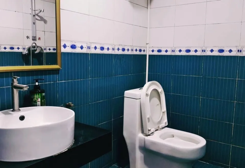 Guangzhou Jinhong Hotel (Wuyangcun Subway Station)