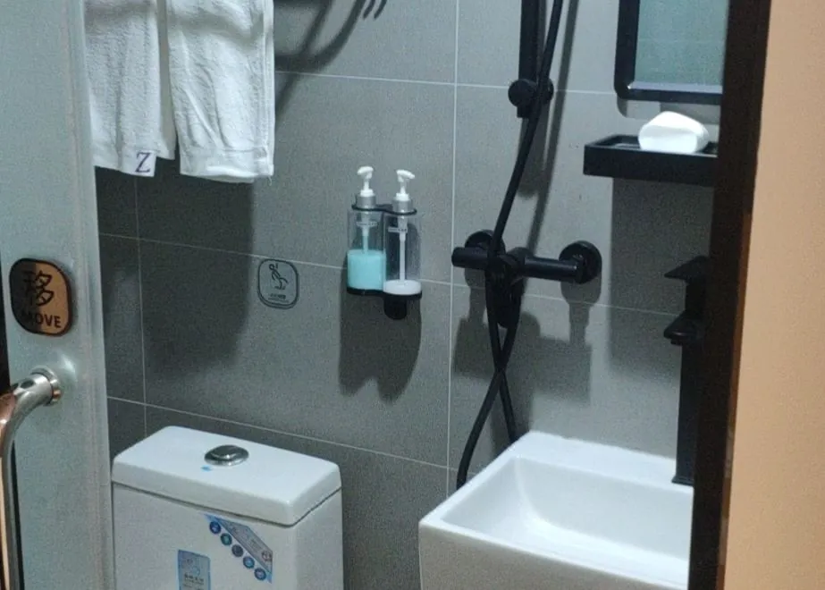 Zsmart Zhishang Hotel (Shanghai Chest Hospital Hongqiao Road Subway Station Branch)