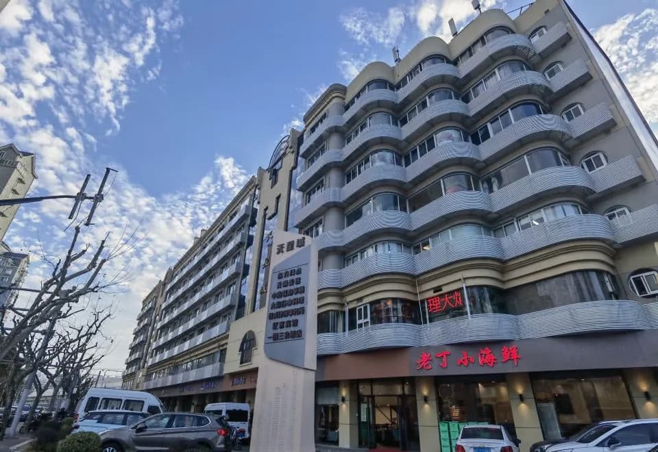 Zsmart Zhishang Hotel (Shanghai Chest Hospital Hongqiao Road Subway Station Branch)