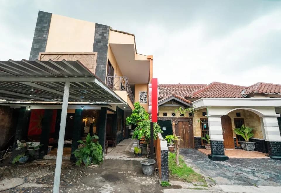 OYO 2285 Art Guest House Syariah
