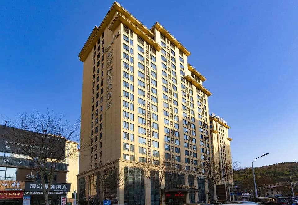 Galactic G-Luxe Hotel