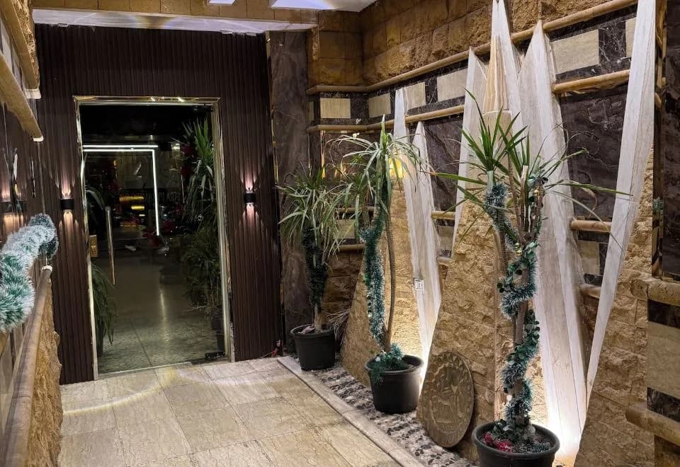 Sahara Pyramids Inn