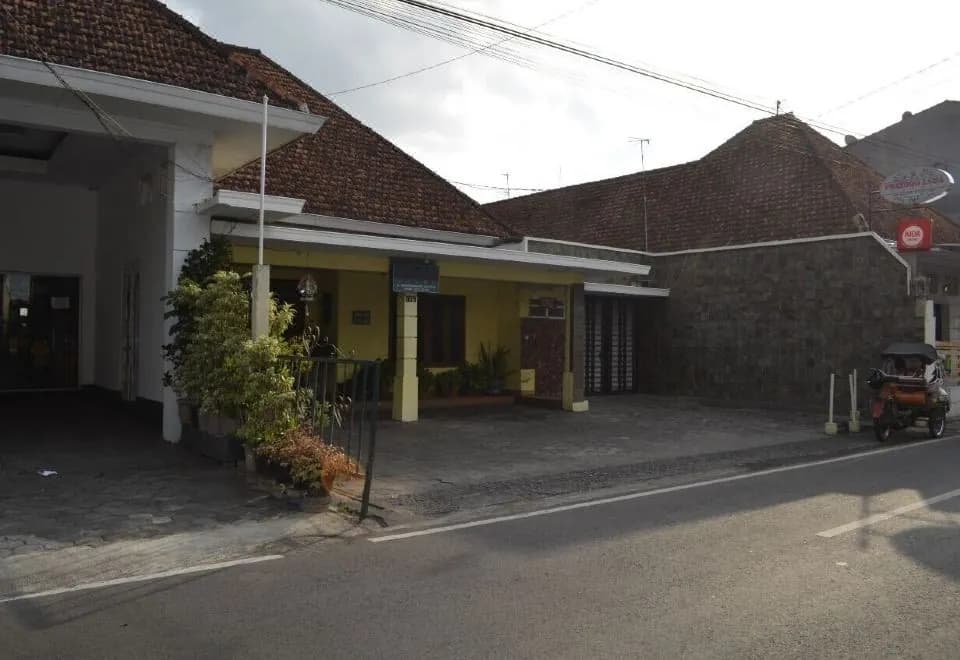 Prayogolama Guest House