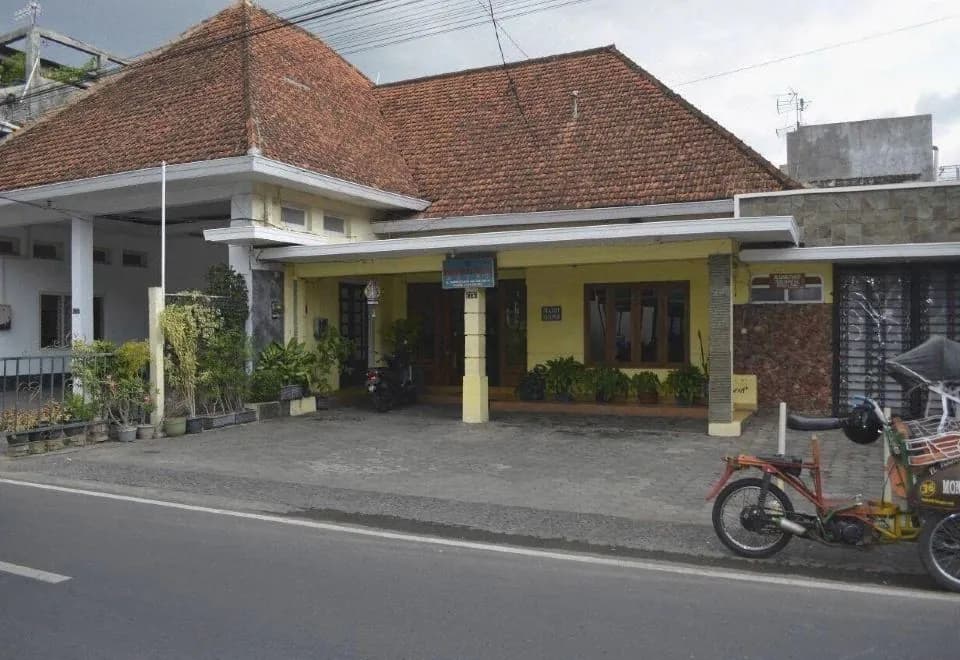 Prayogolama Guest House
