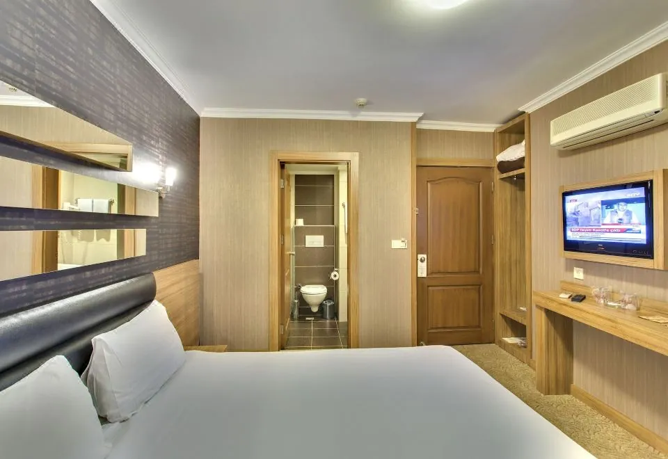 Antroyal Hotel