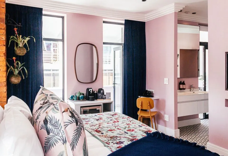 Pineapple House Boutique Hotel
