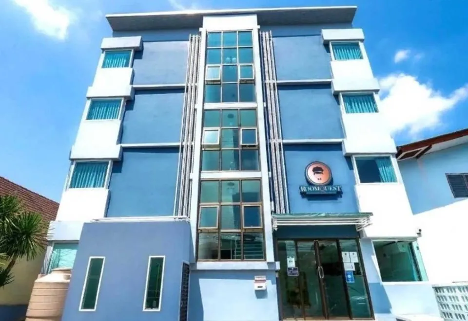 RoomQuest Ladkrabang 42