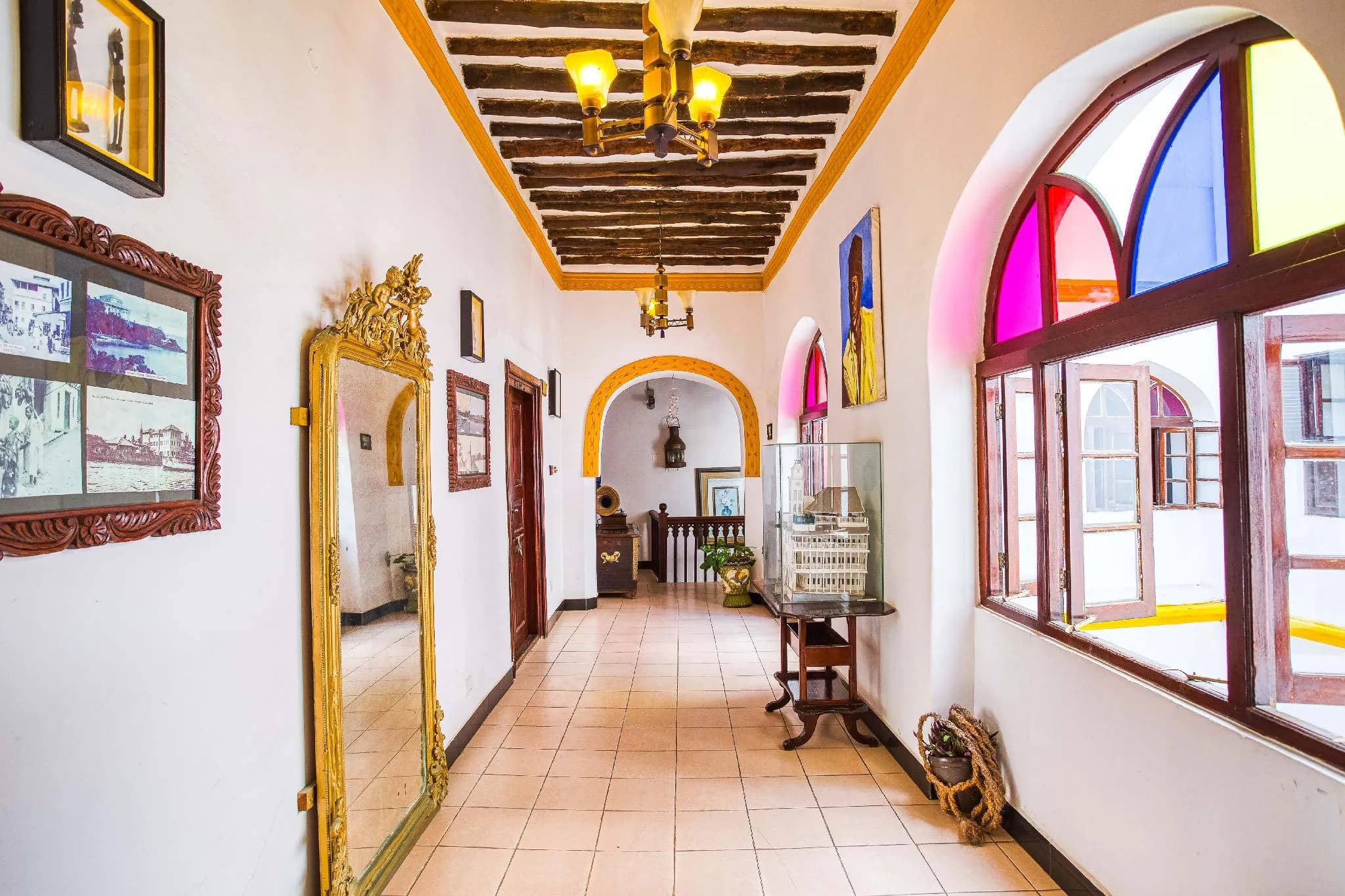 Tembo House Hotel And Apartments
