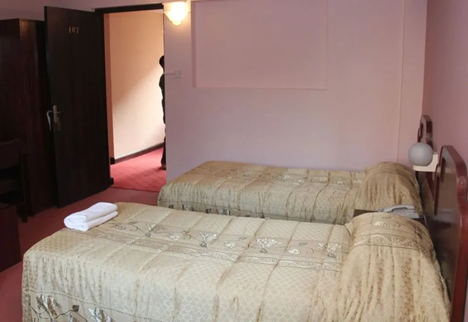 Hotel Pacific