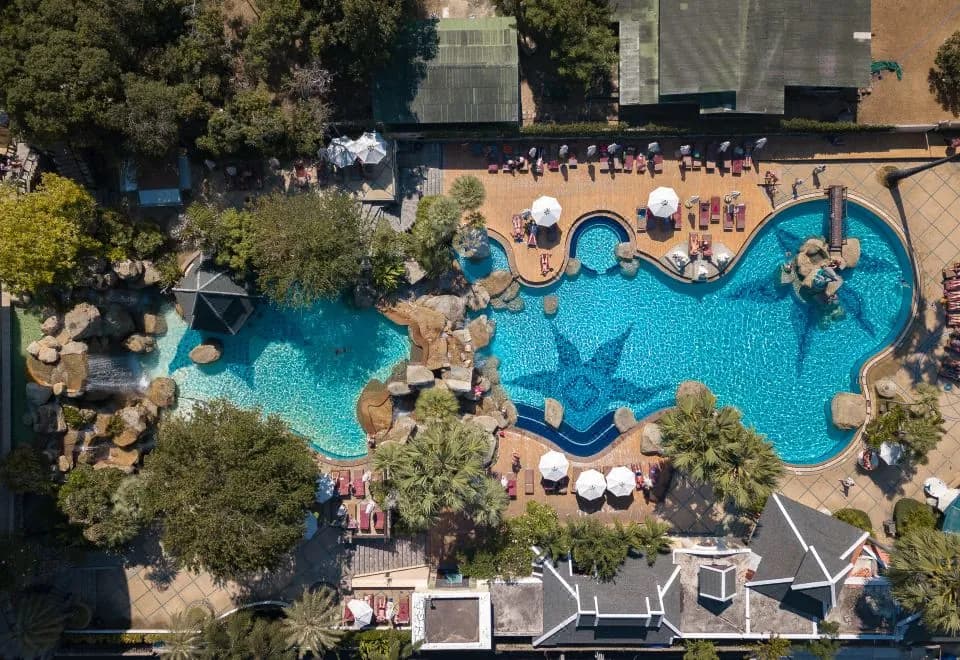 Long Beach Garden Hotel & Pavilions