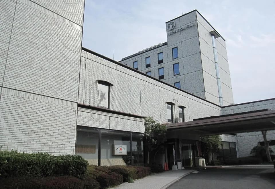 Ako Royal Hotel