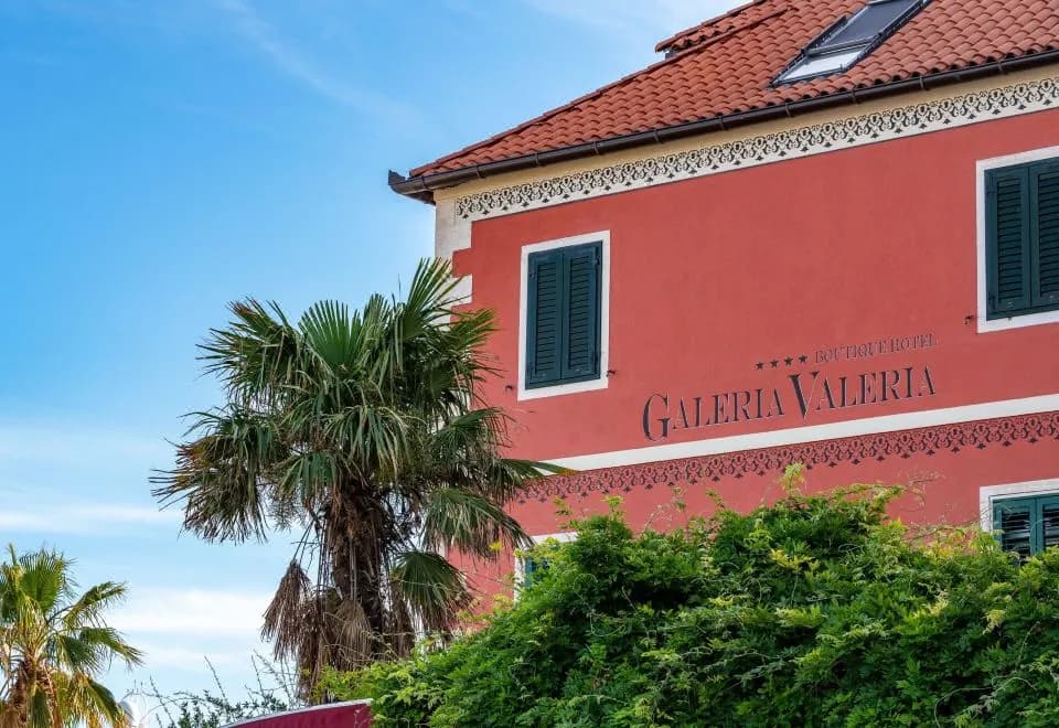 Galeria Valeria Seaside Downtown - Mag Quaint & Elegant Boutique Hotels
