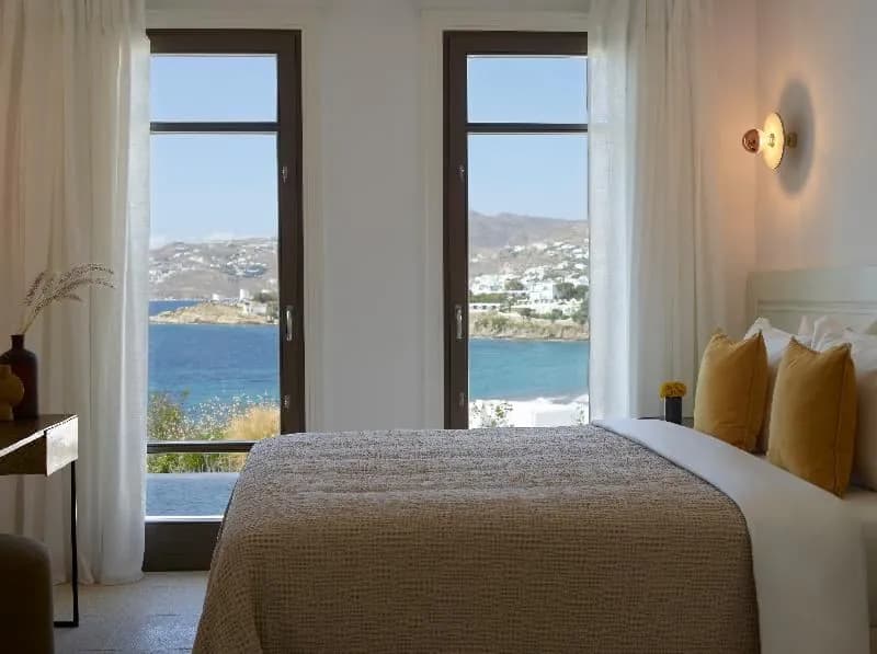 Bonzoe Suites & Villas