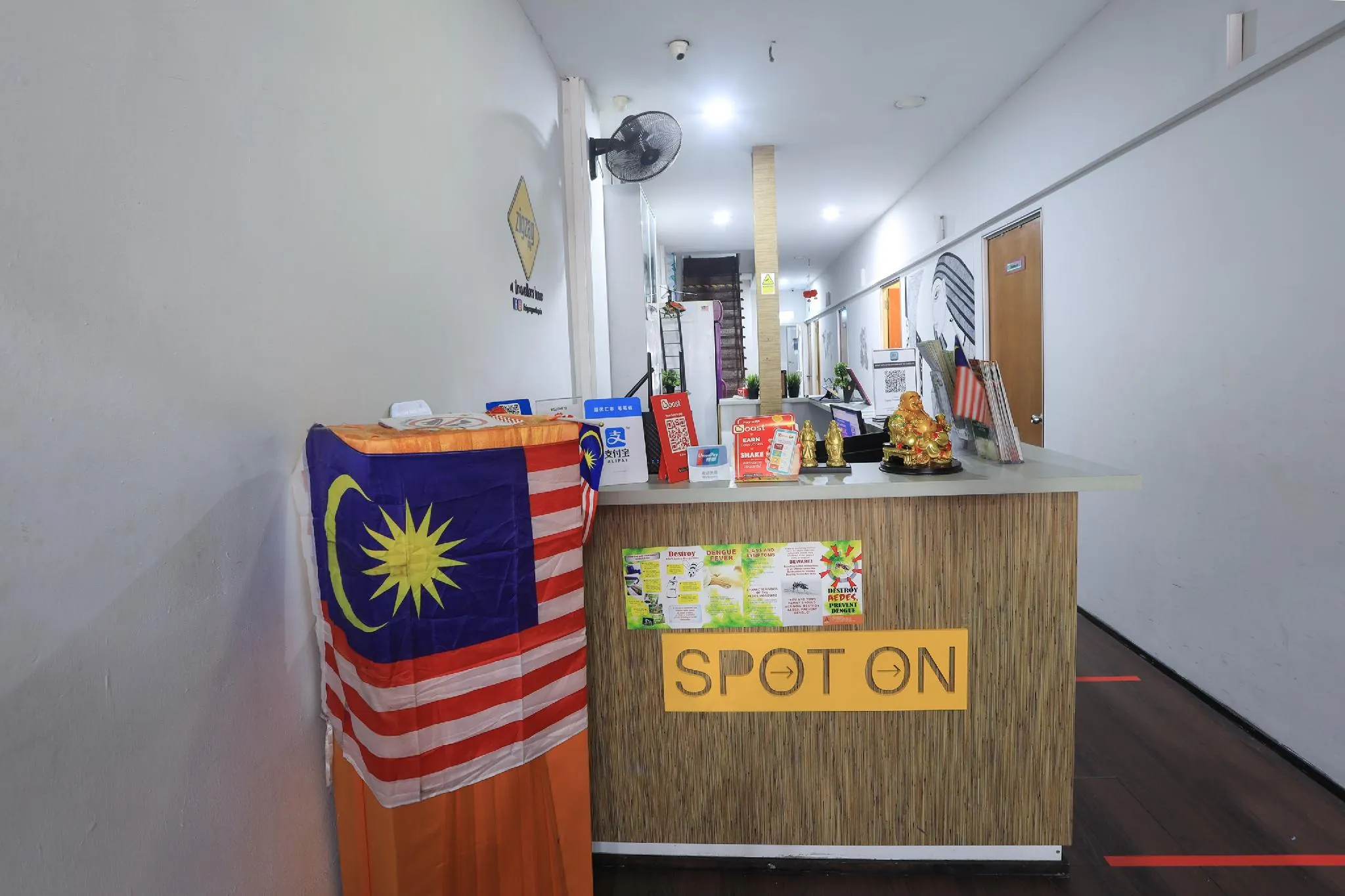 Spot on 90236 Zigzag Travellers Home