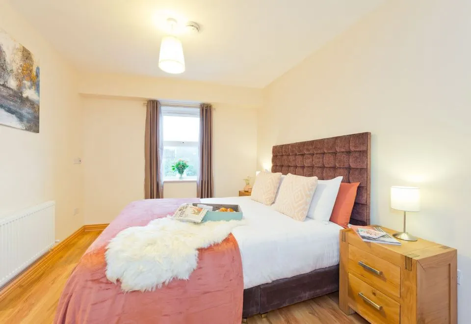 Five Lamps Suites