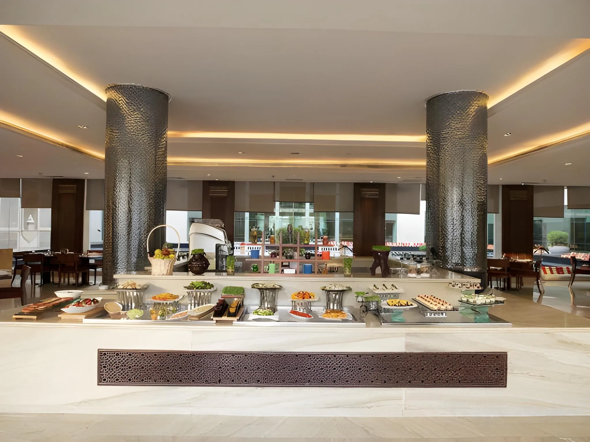 The Lalit Traveller Hotel
