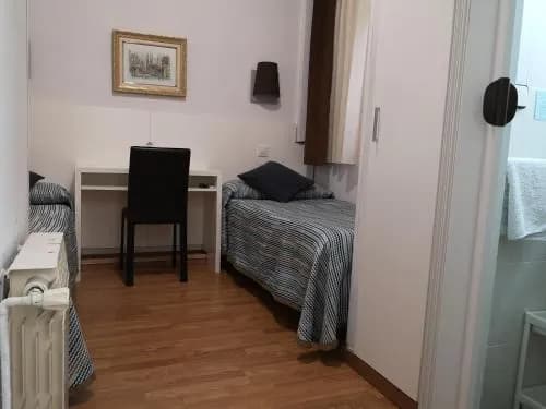Hostal Lesseps