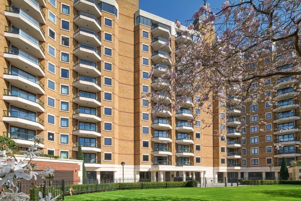 Cheval Gloucester Park at Kensington
