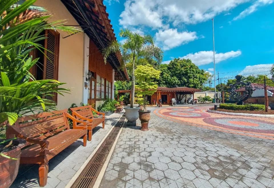 Dem Ayem Heritage Guest House