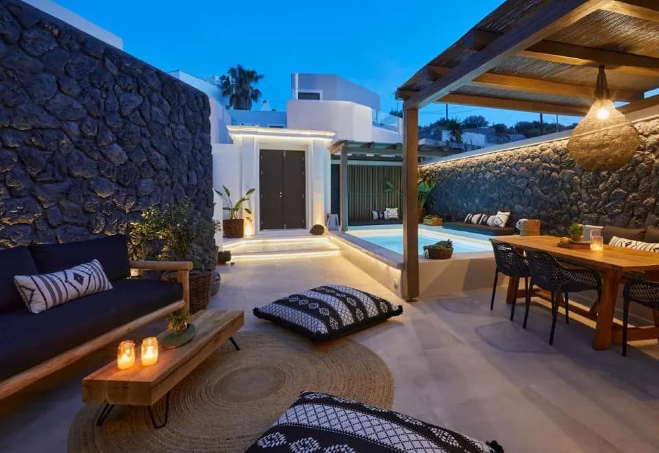 Floria Suites
