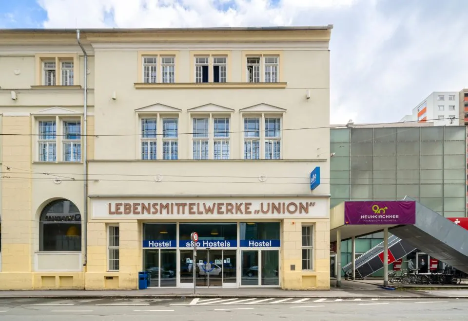 A&o Salzburg Hauptbahnhof