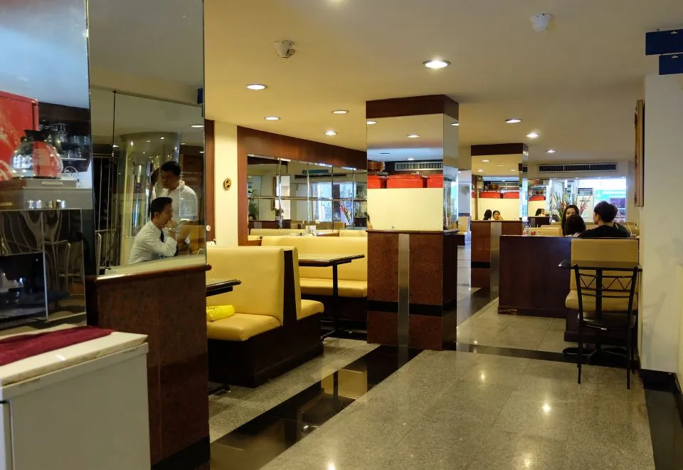 Grand Business Inn