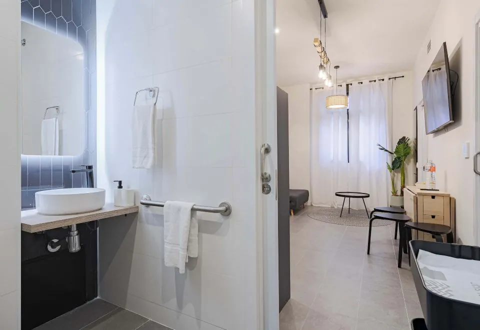 Color Apartments by Olala Homes
