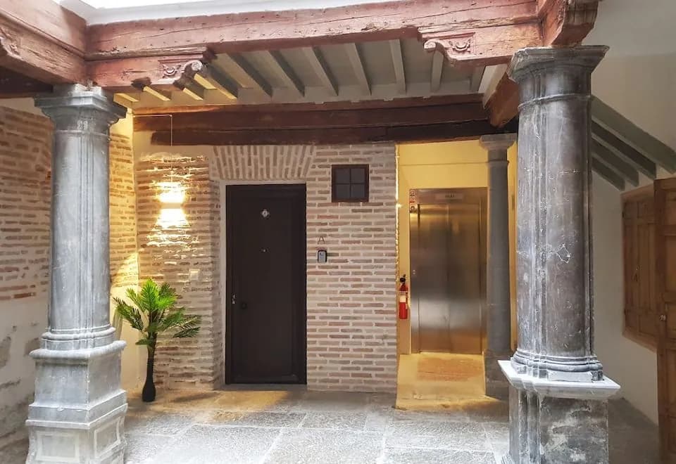 Aparatamentos Boutique Granada 3000