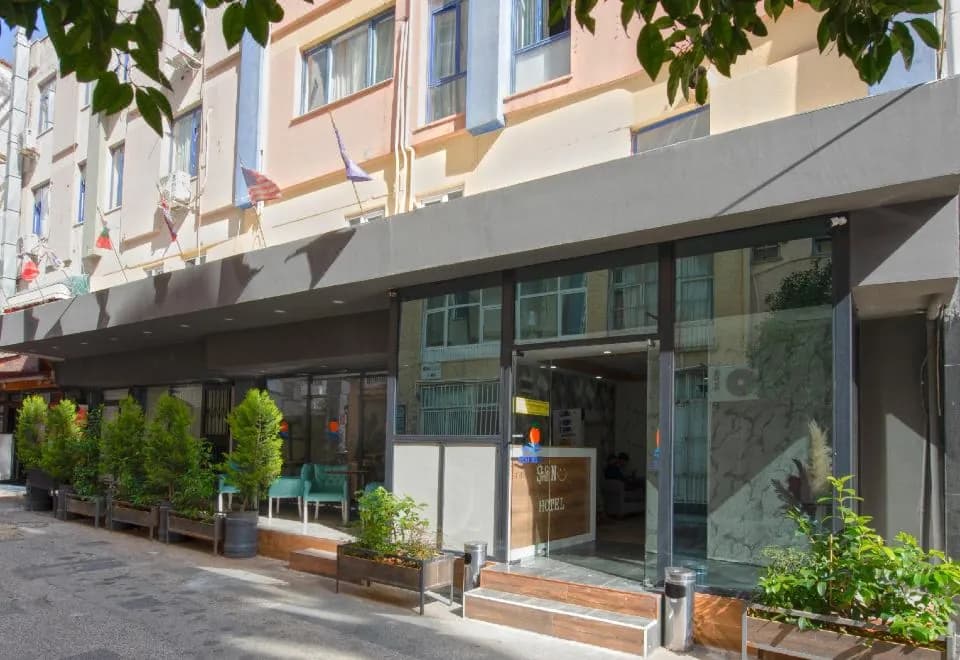 Nest Hotel
