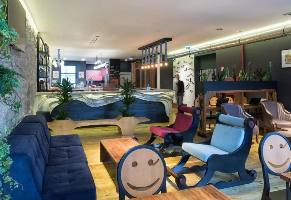 Nice Way Porto Hostel