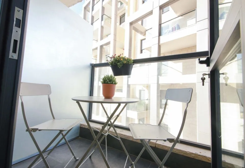 Gabriel Apartments - Jaffa Street - Next to Market