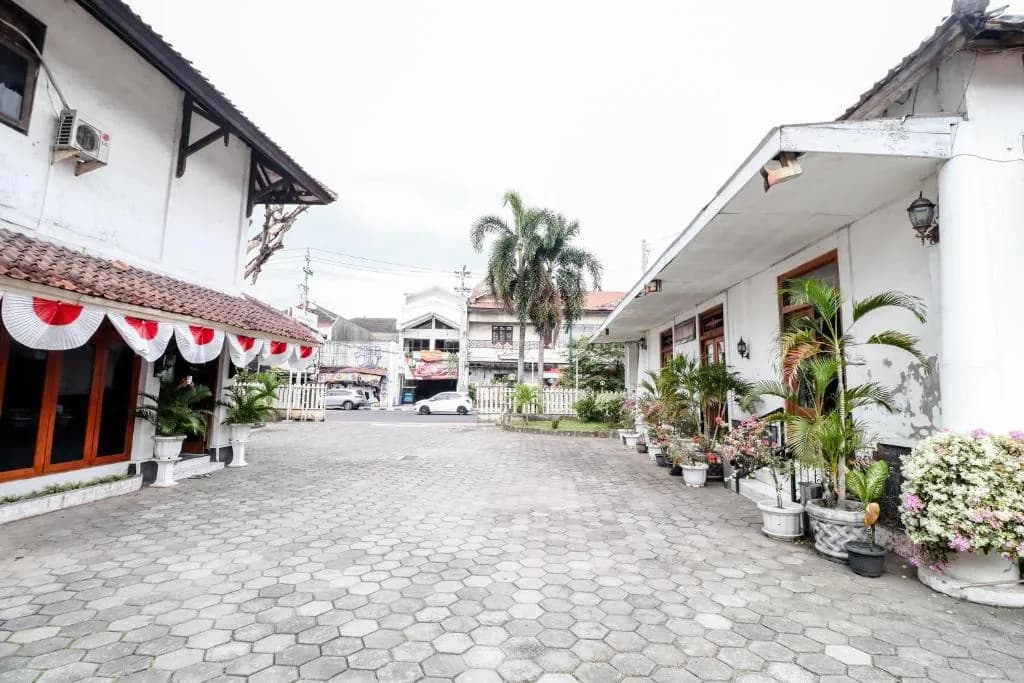 Limaran Hotel