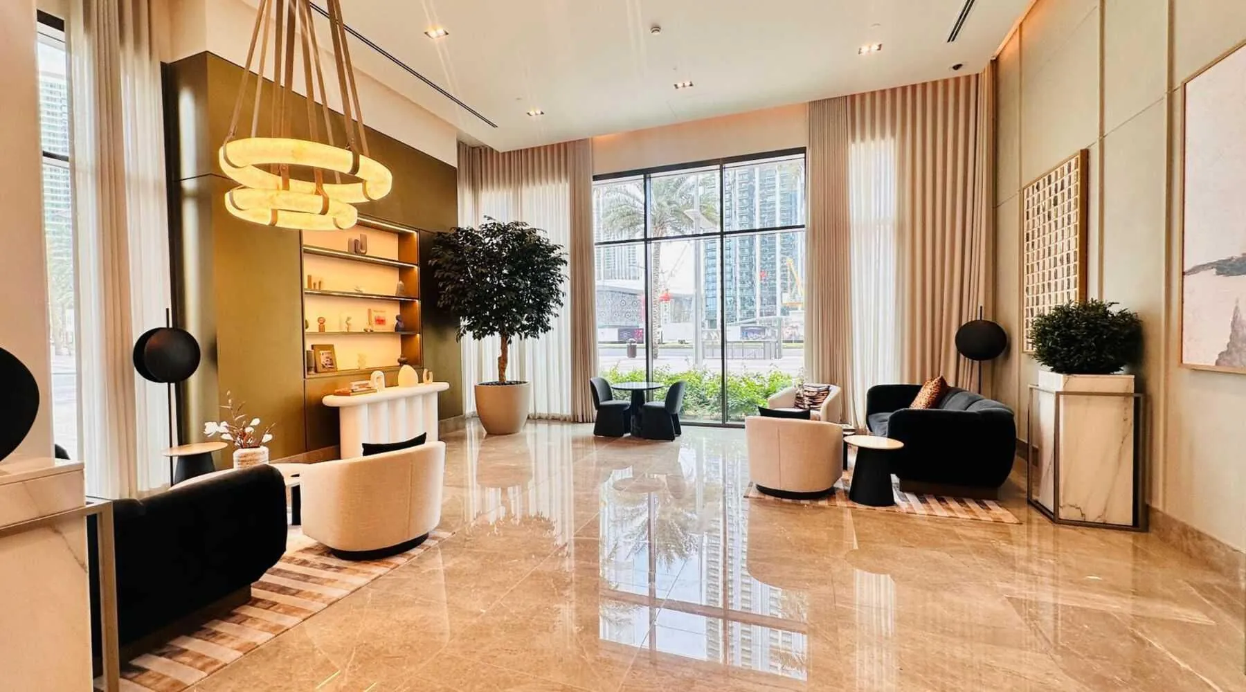 Luxury 1-Bedroom Apartment At Burj Crown