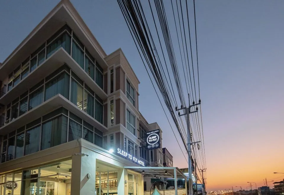 Sleep to Fly Hotel & Hostel