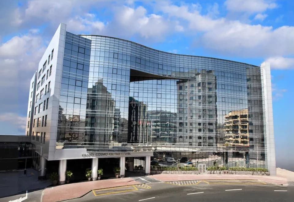 Grand Cosmopolitan Hotel