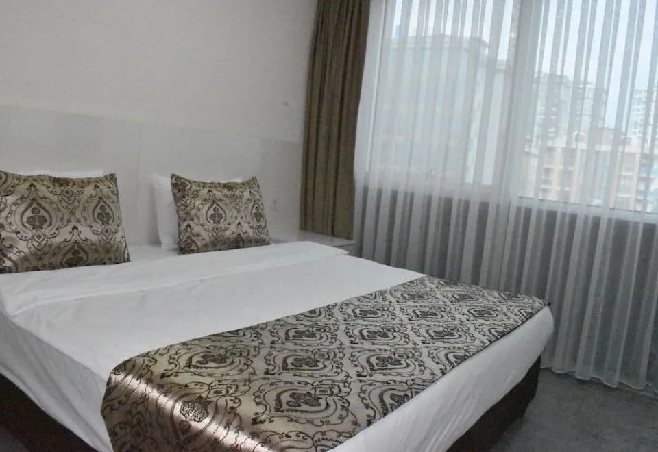 Mia Suite