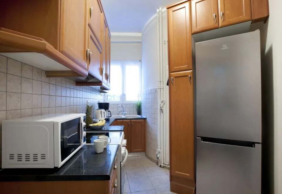 Comfortable Apartment at The Foot of The Odeon of Herodes Atticus