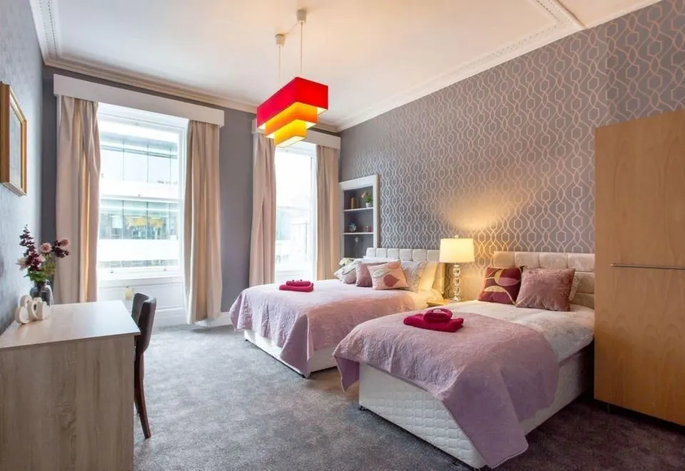 Stunning 2-bed Apartment in Central Edinburgh