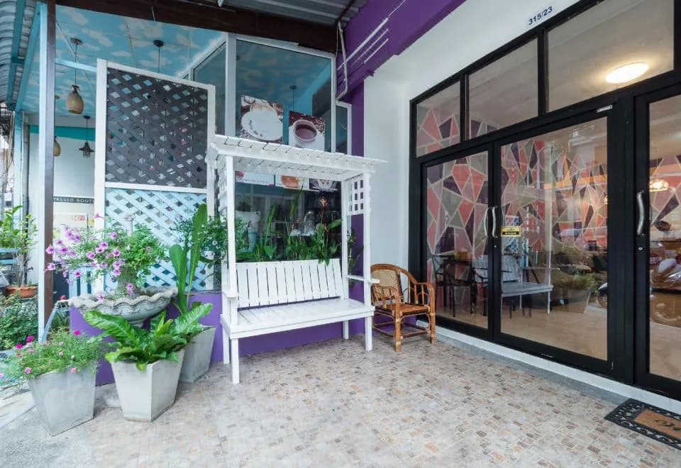 OYO 826 Cozy Rooms
