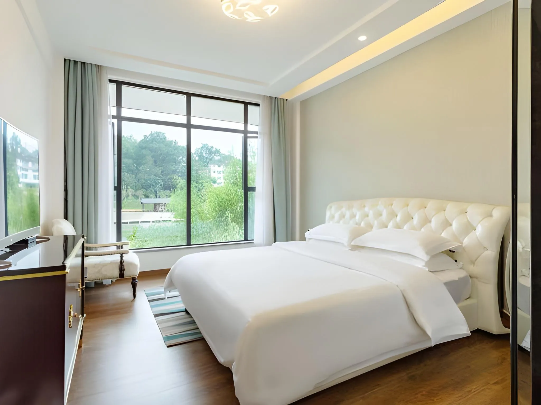 LEADING MEN Hotel