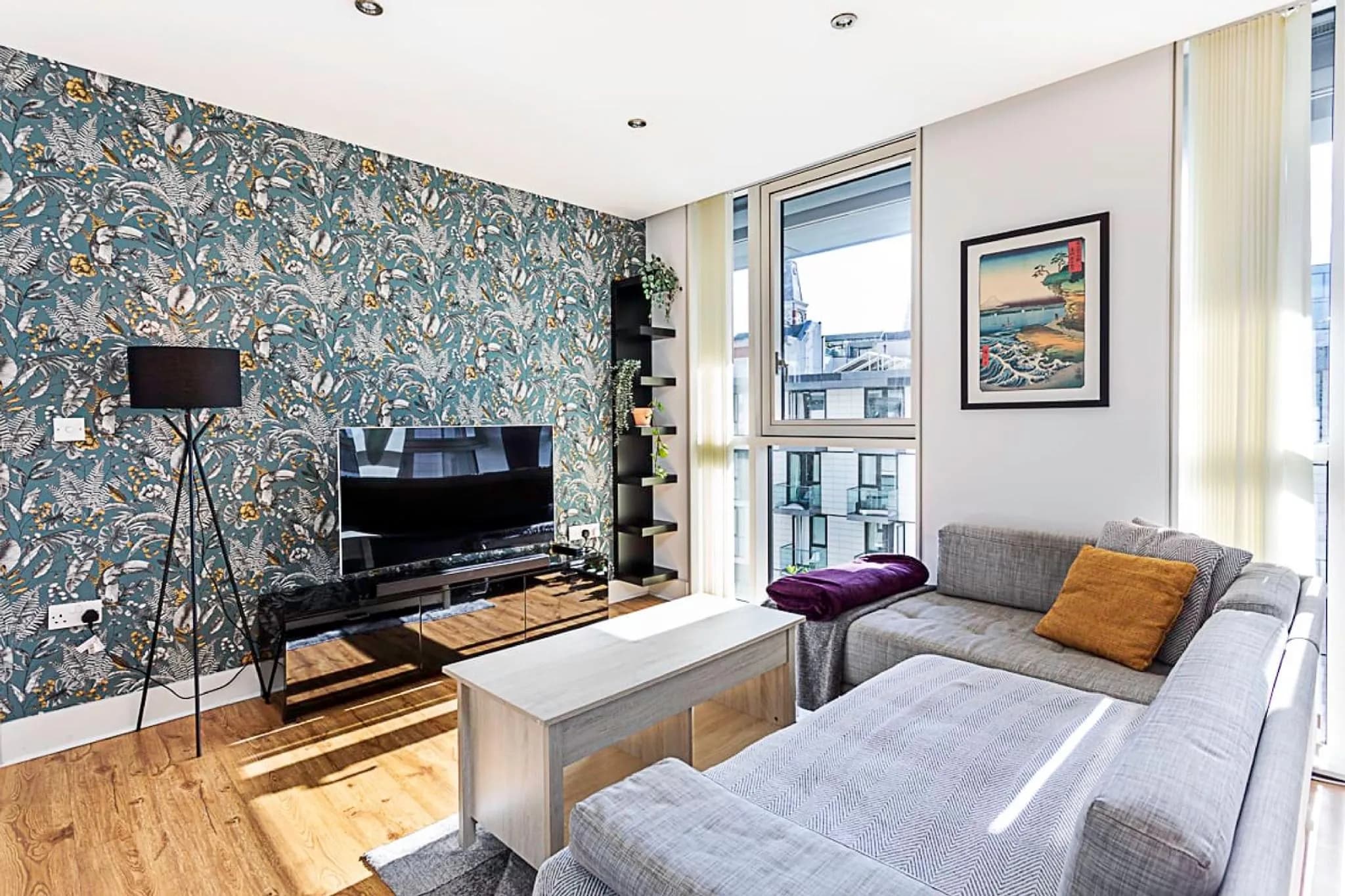 City-Close 1-Bed Apartment near Tower Hill