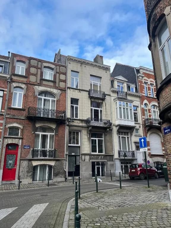European District Hostel