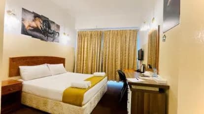Queens Hotel