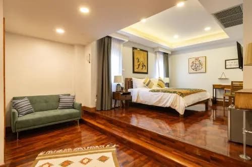 Maneeya Park Residence