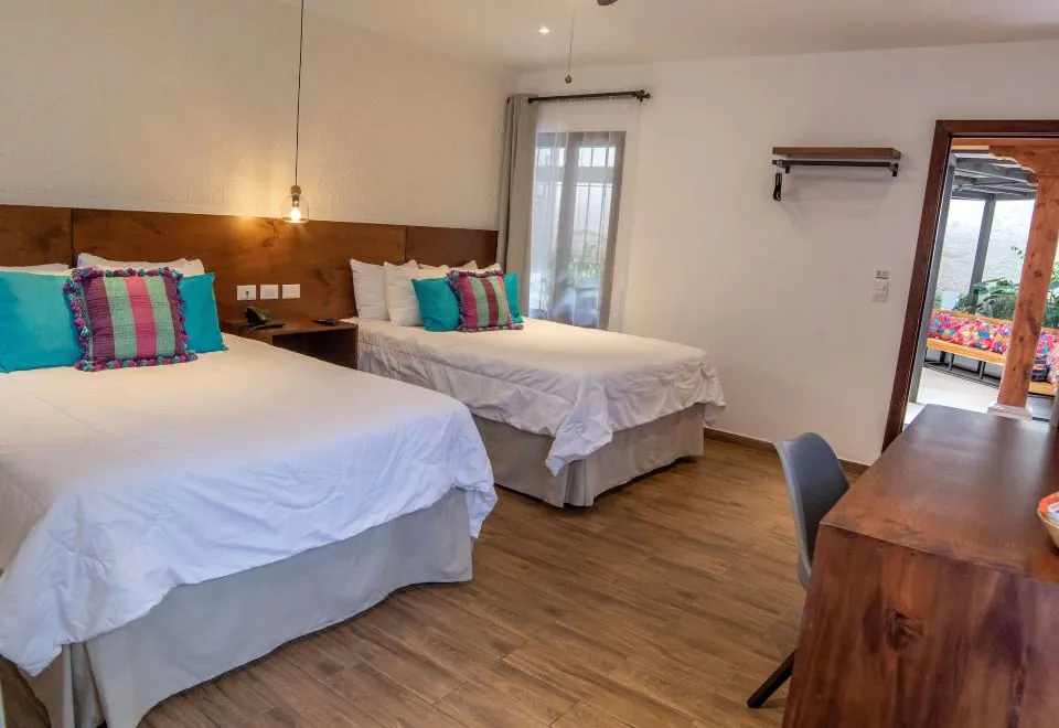 Las Camelias Inn