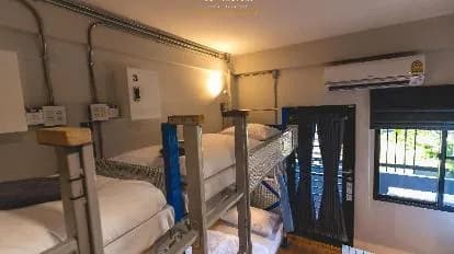 Post Factory Bed & Breakfast Hostel