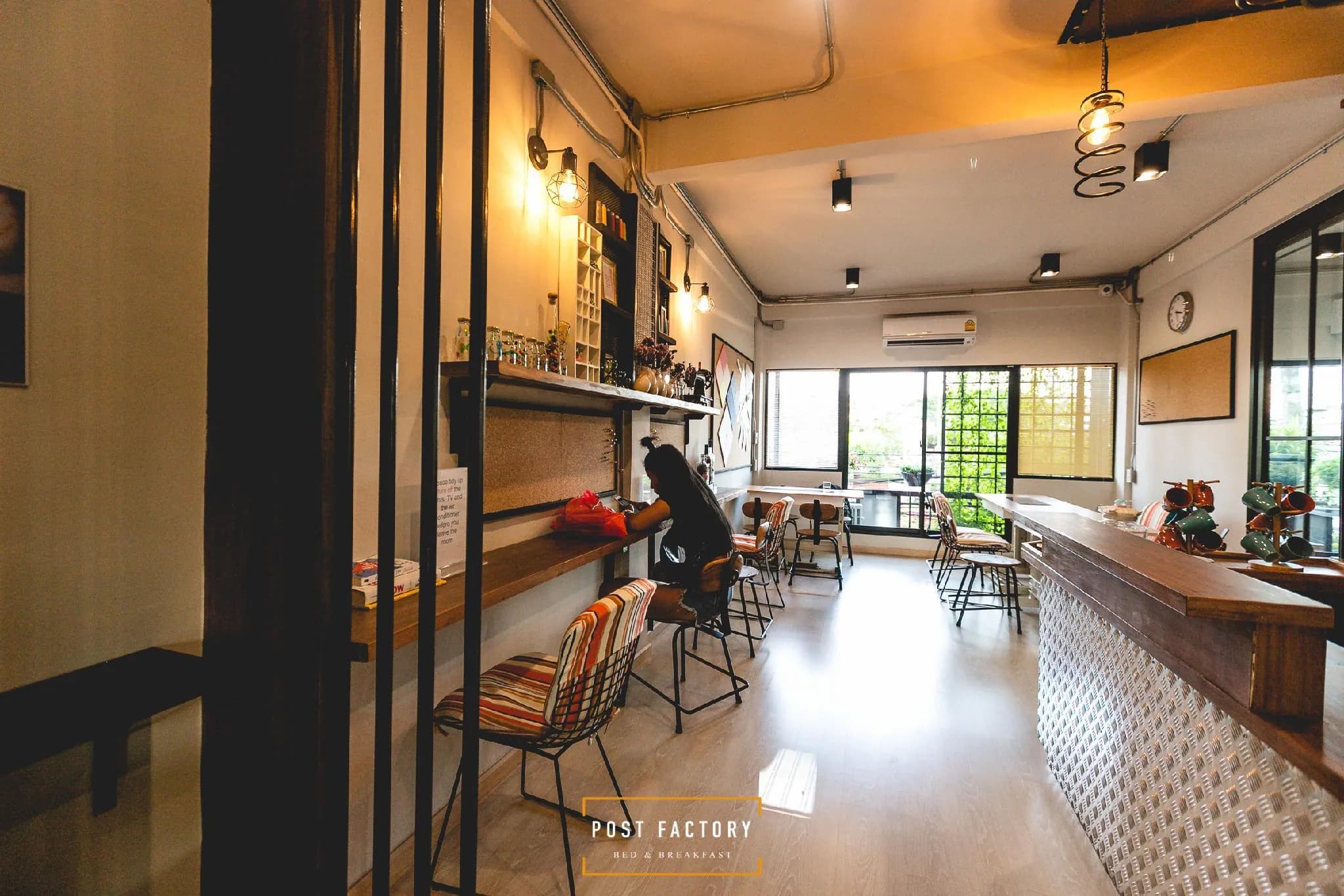 Post Factory Bed & Breakfast Hostel