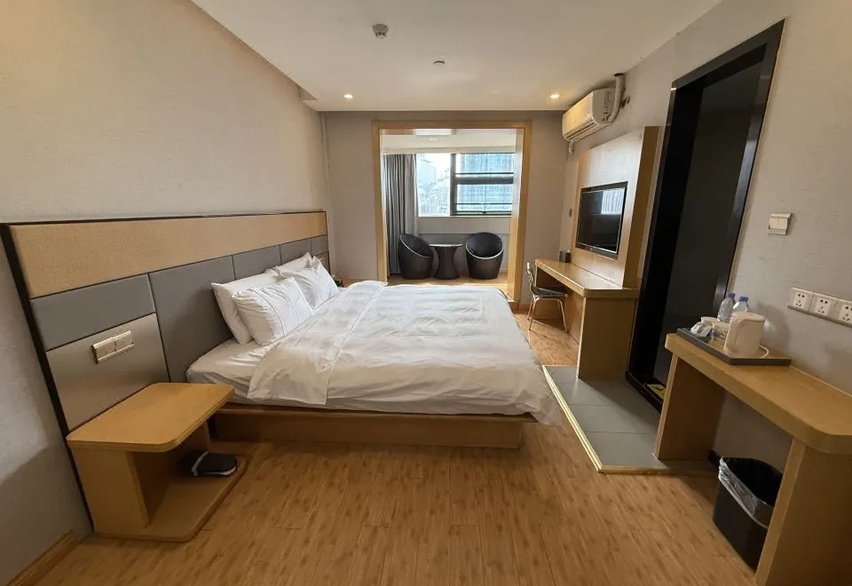 Hanting Hotel (Shanghai Bund Jiujiang Road)